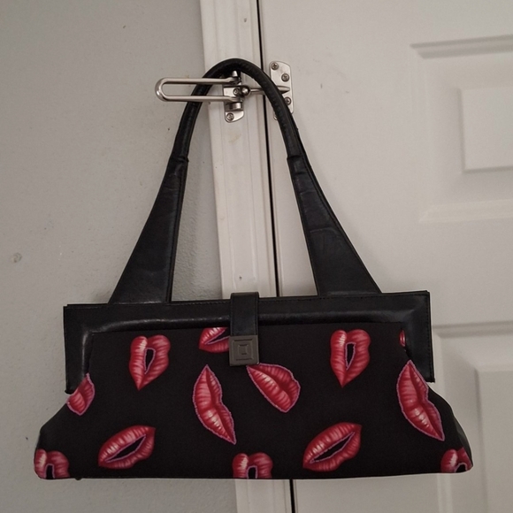 Vintage 90's Y2K Cherry Print Purse In Black & Pink. Far Nine. Valentine Lips - Picture 6 of 6